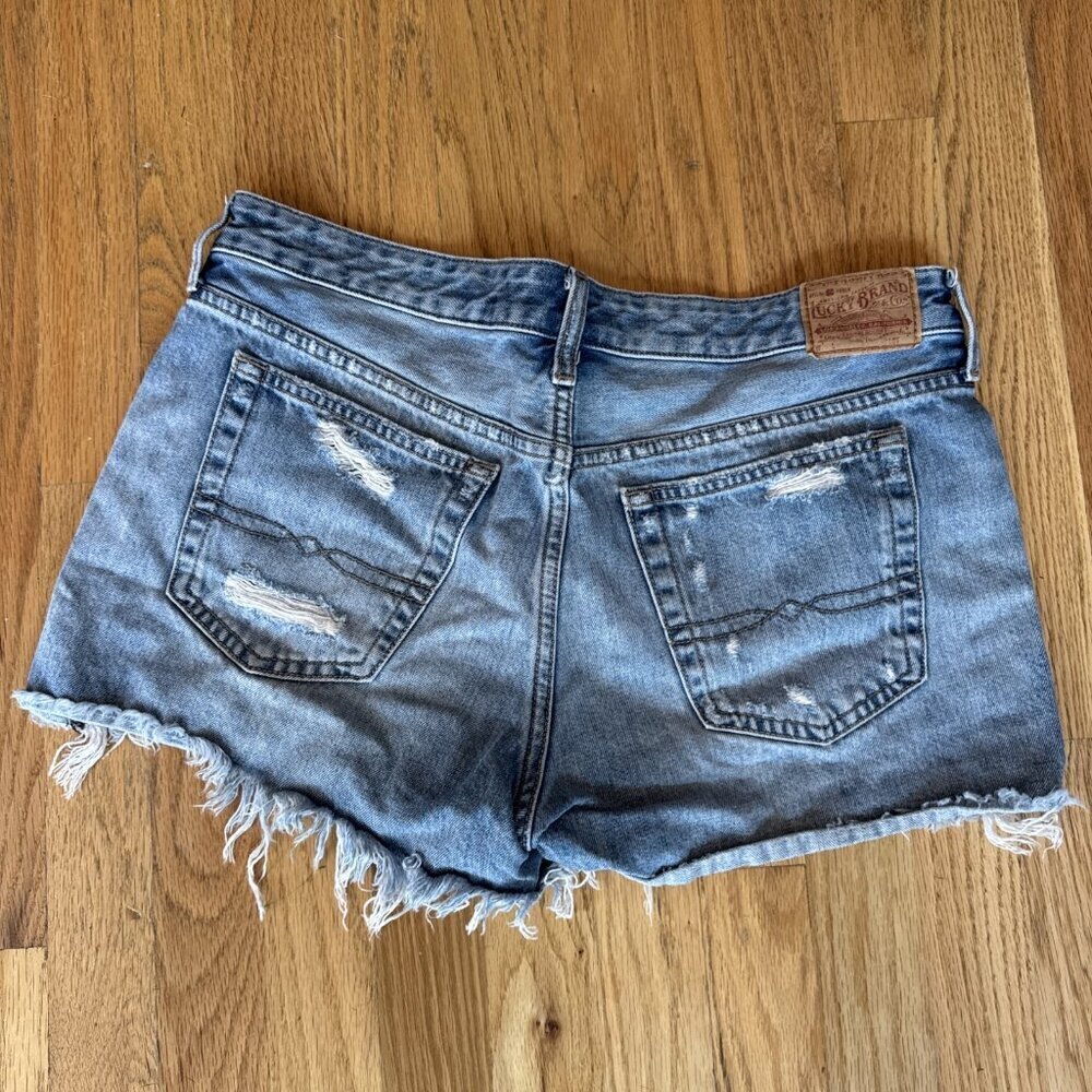 Women’s Lucky Brand Distressed Jean Shorts Size 10/30 - Picture 4 of 14